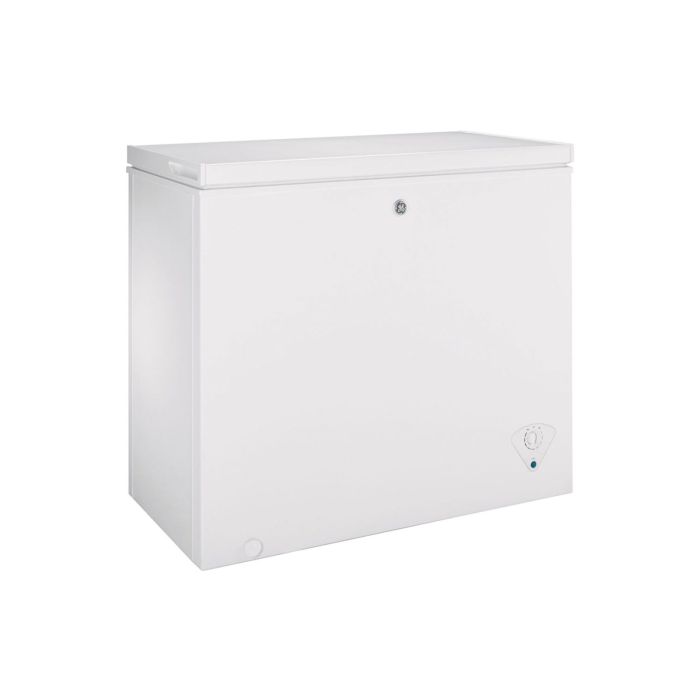 GE White 7.0 Cubic Foot Chest Freezer - GECHST07